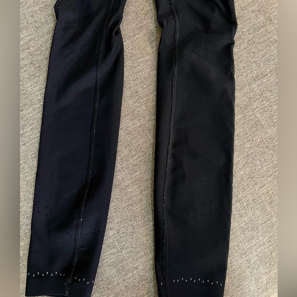 Lululemon black full length leggings - Picture 4 of 5